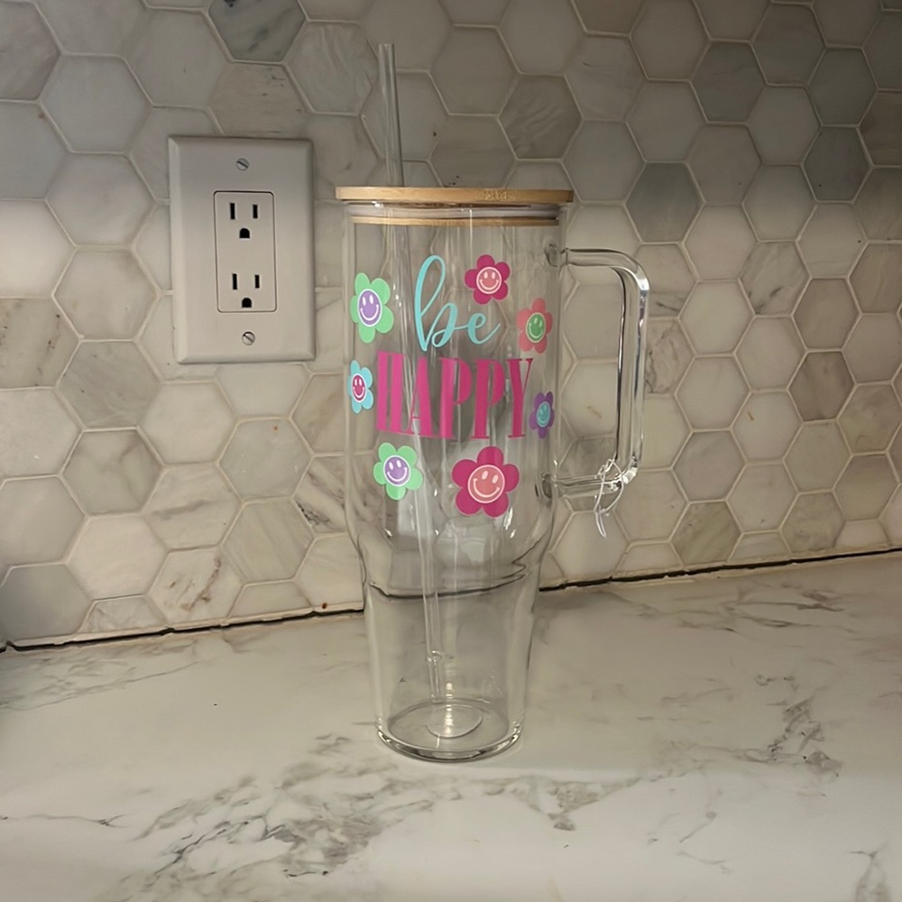 Be Happy 40oz class cup! Never used!